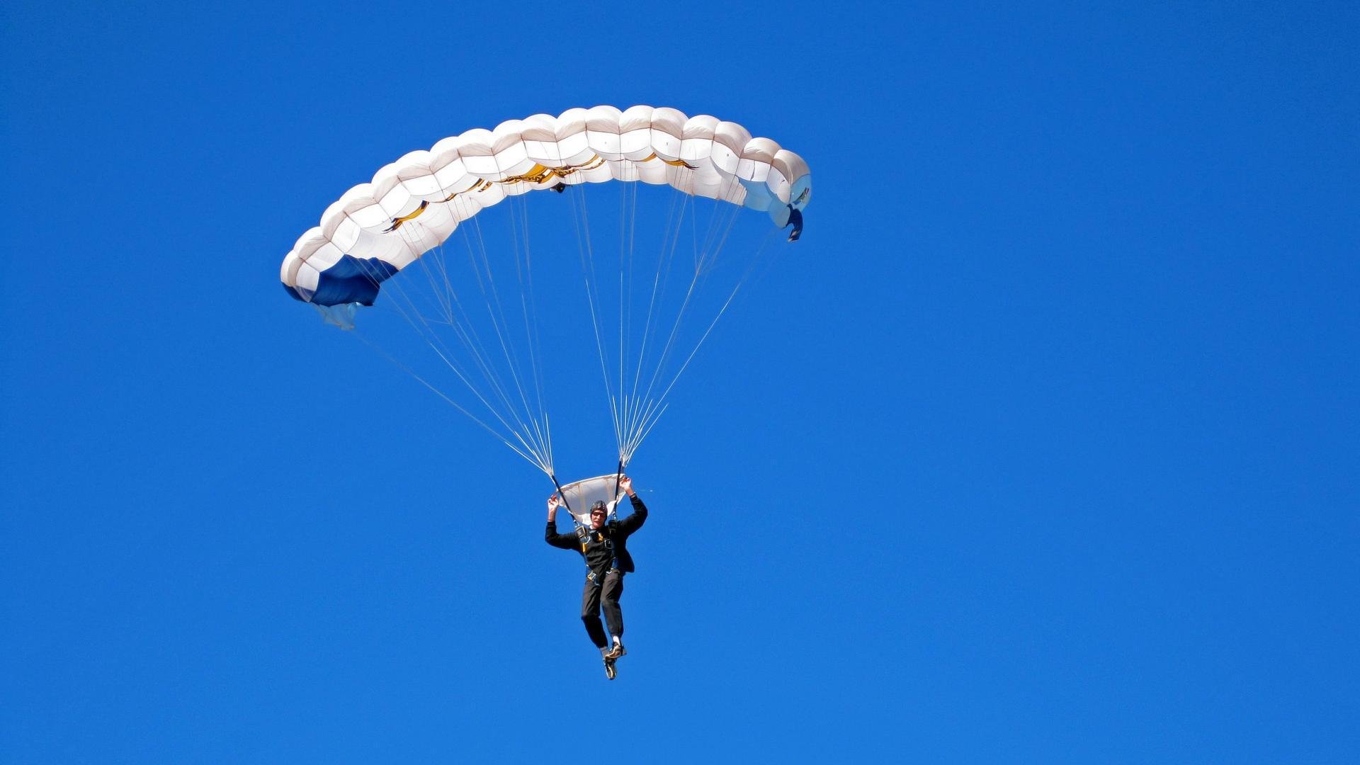 开云网页-“青训基地不断扩大，打造青少年足球人才摇篮”，青少年足球训练营简介